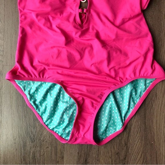 Guess One Piece Swimsuit Size Large Hot Pink NWT Plunge Ruffles Barbiecore - Picture 4 of 15